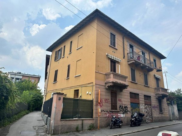 appartamento in affitto a Milano in zona Segnano