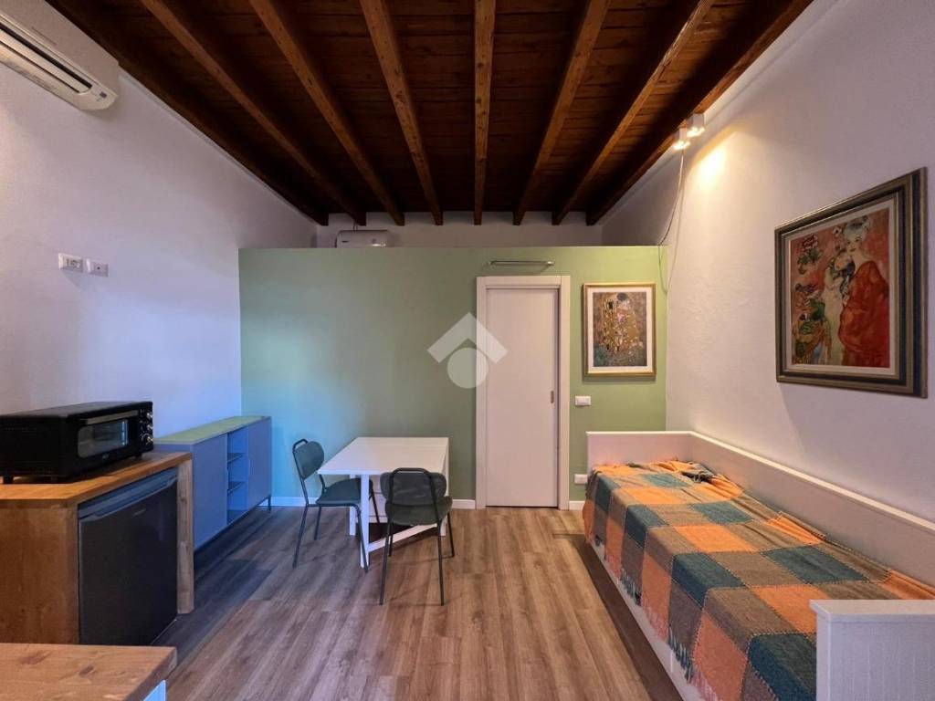 appartamento in affitto a Milano in zona Piazzale Lodi