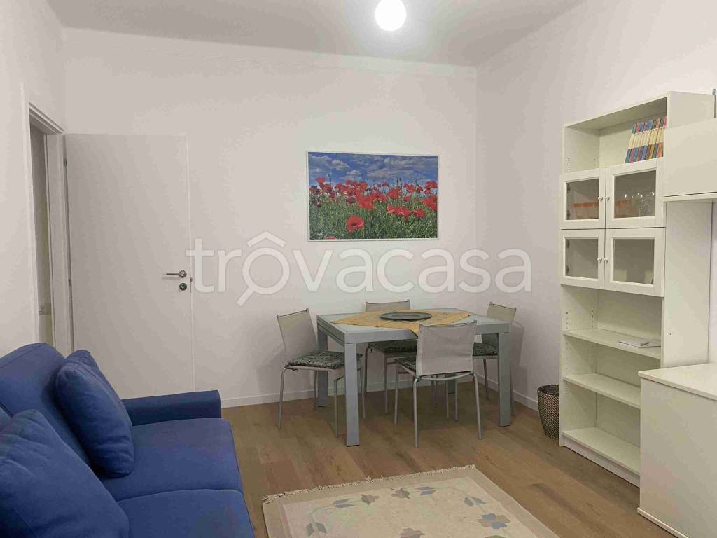 appartamento in affitto a Milano in zona Famagosta