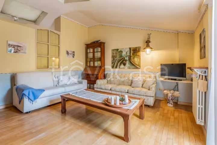 appartamento in affitto a Milano in zona Isola