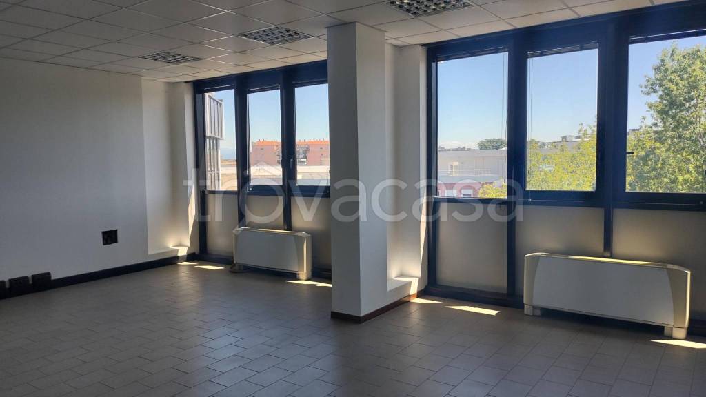 ufficio in affitto a Milano in zona Forlanini