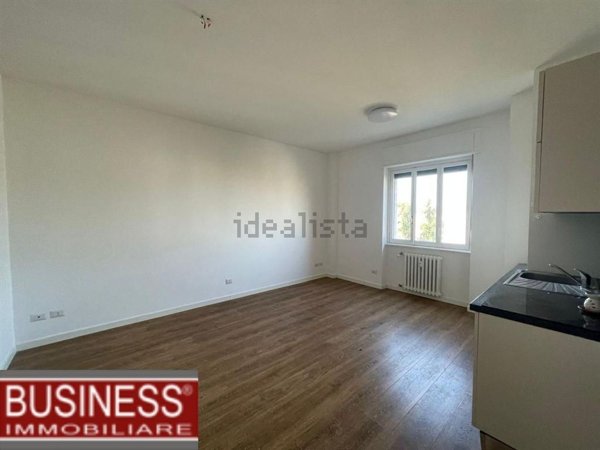 appartamento in affitto a Milano in zona Lorenteggio