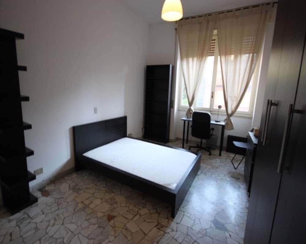 negozio in affitto a Milano in zona Maggiolina