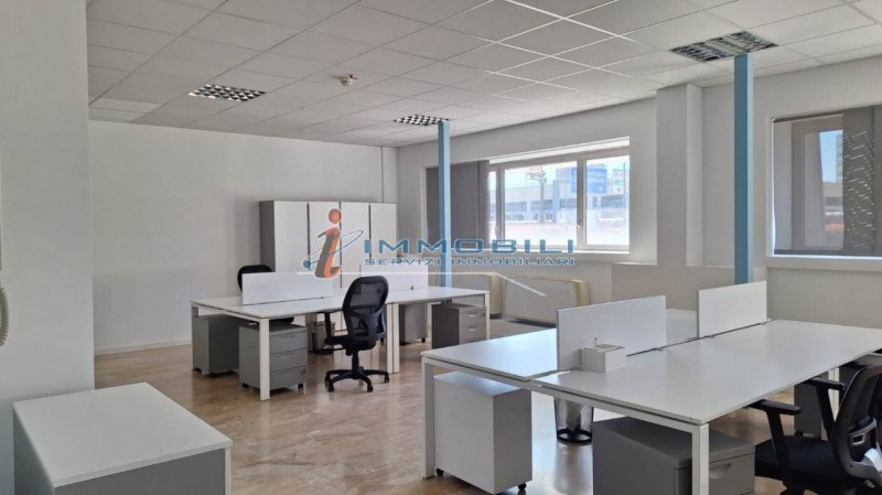 ufficio in affitto a Milano in zona Porta Genova