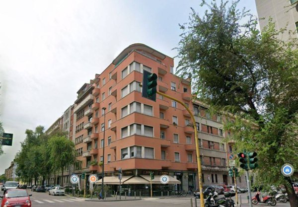 negozio in affitto a Milano in zona Solari