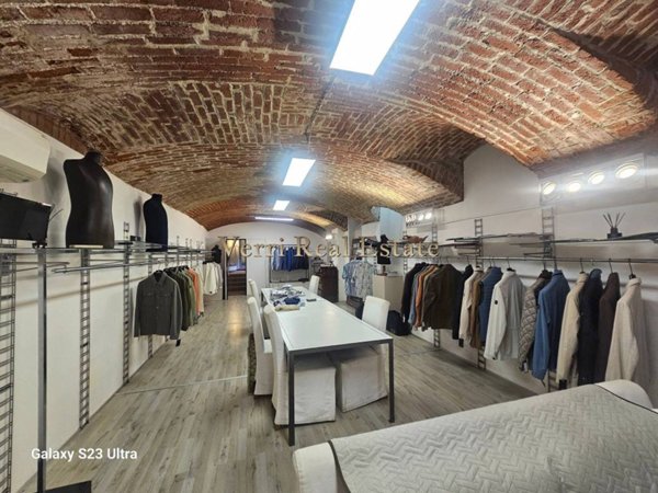 locale commerciale in affitto a Milano in zona Porta Romana