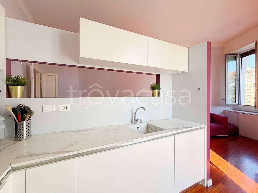 appartamento in affitto a Milano in zona Centro Direzionale