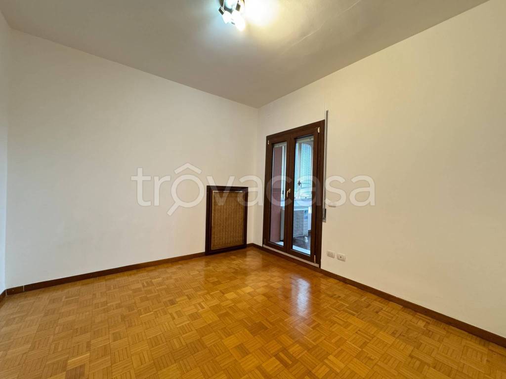 appartamento in affitto a Milano in zona Baggio