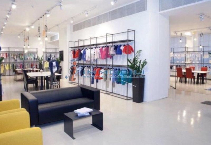 ufficio in affitto a Milano