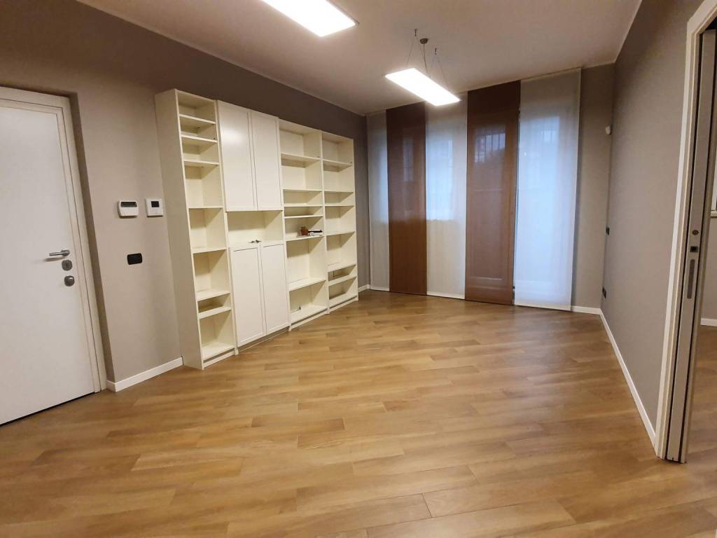 ufficio in affitto a Milano in zona Centro Direzionale