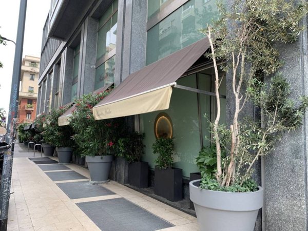negozio in affitto a Milano in zona Centro Direzionale