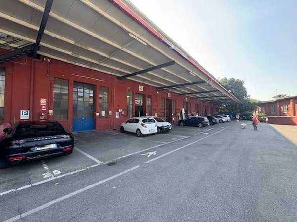 locale di sgombero in affitto a Milano in zona Musocco
