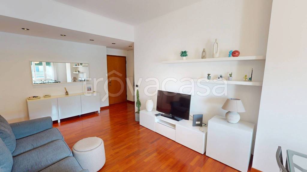 appartamento in affitto a Milano in zona Rembrandt