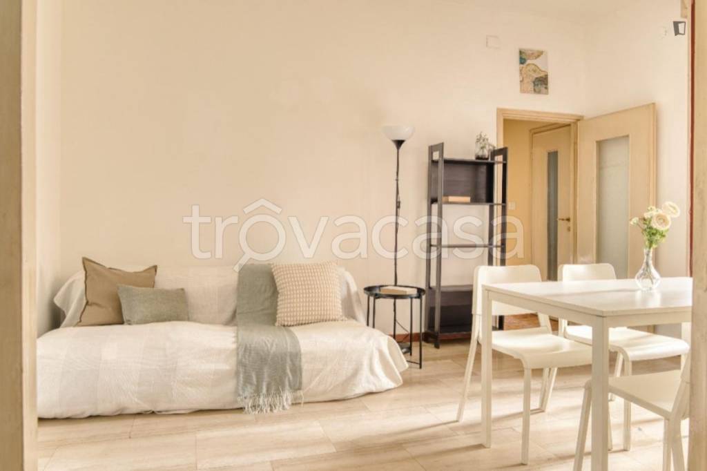 appartamento in affitto a Milano in zona Lorenteggio