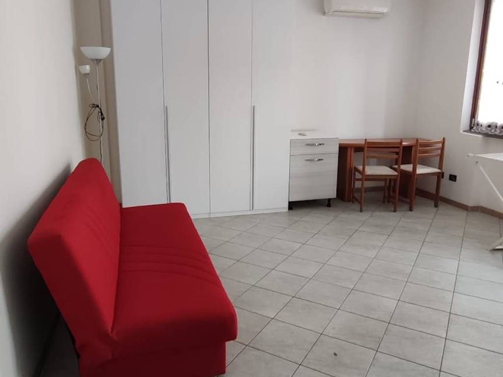 appartamento in affitto a Milano in zona Baggio