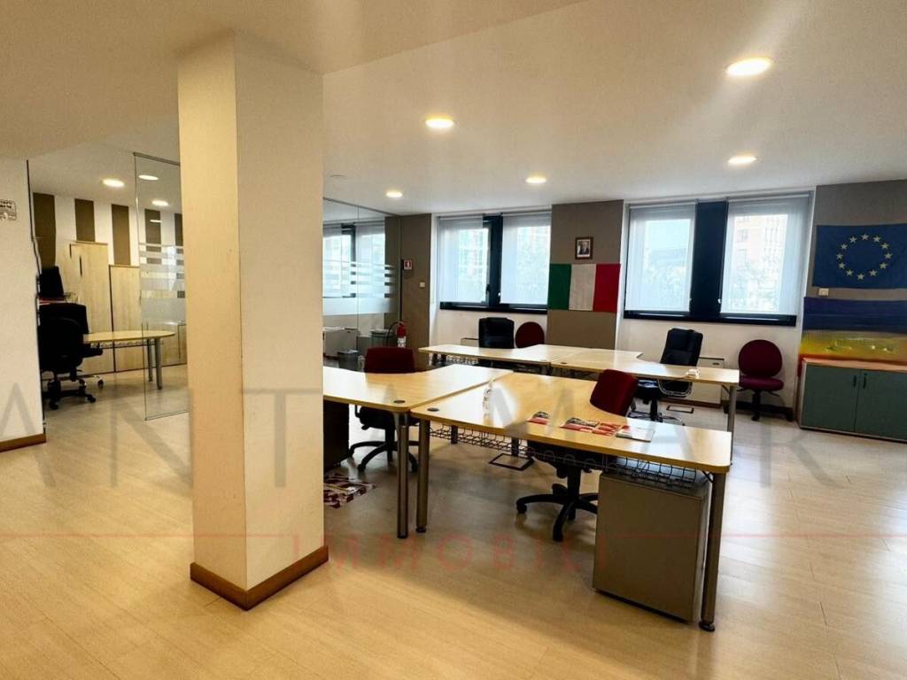 ufficio in affitto a Milano in zona Centro Direzionale