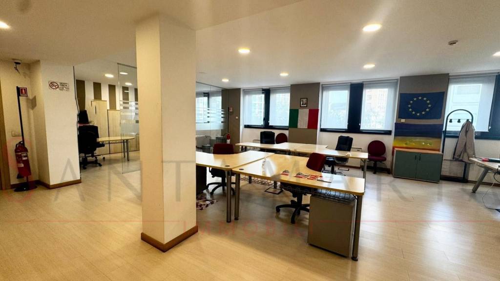 ufficio in affitto a Milano in zona Centro Direzionale