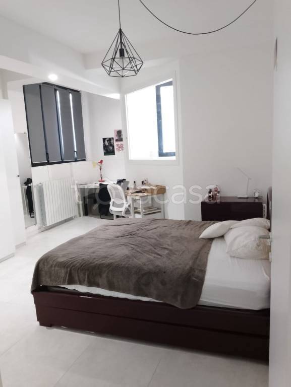 appartamento in affitto a Milano in zona Famagosta