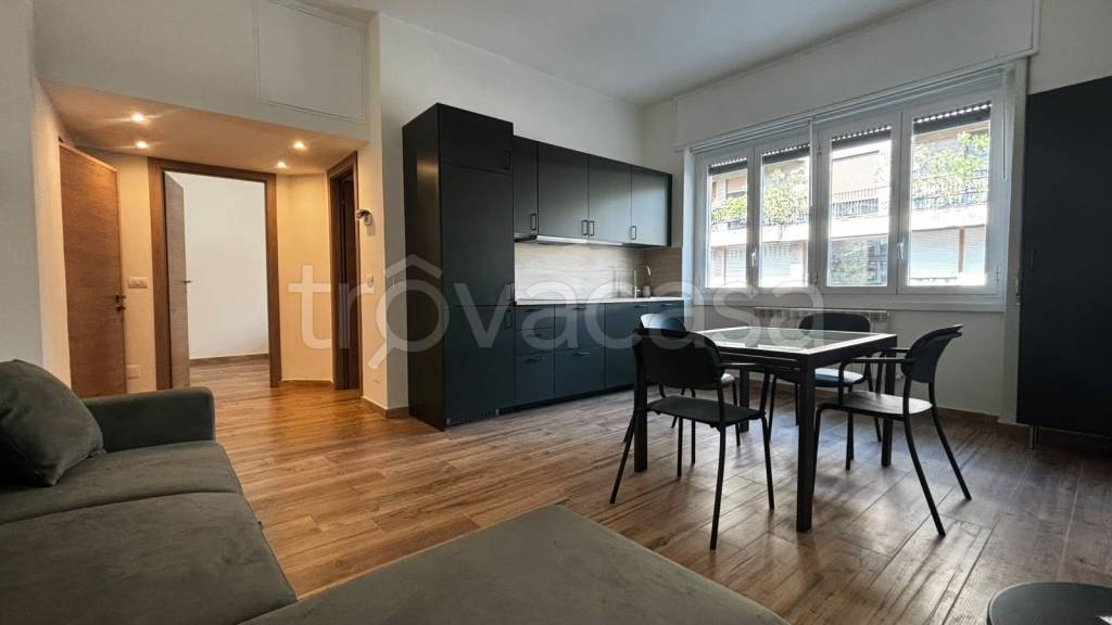 appartamento in affitto a Milano in zona Famagosta