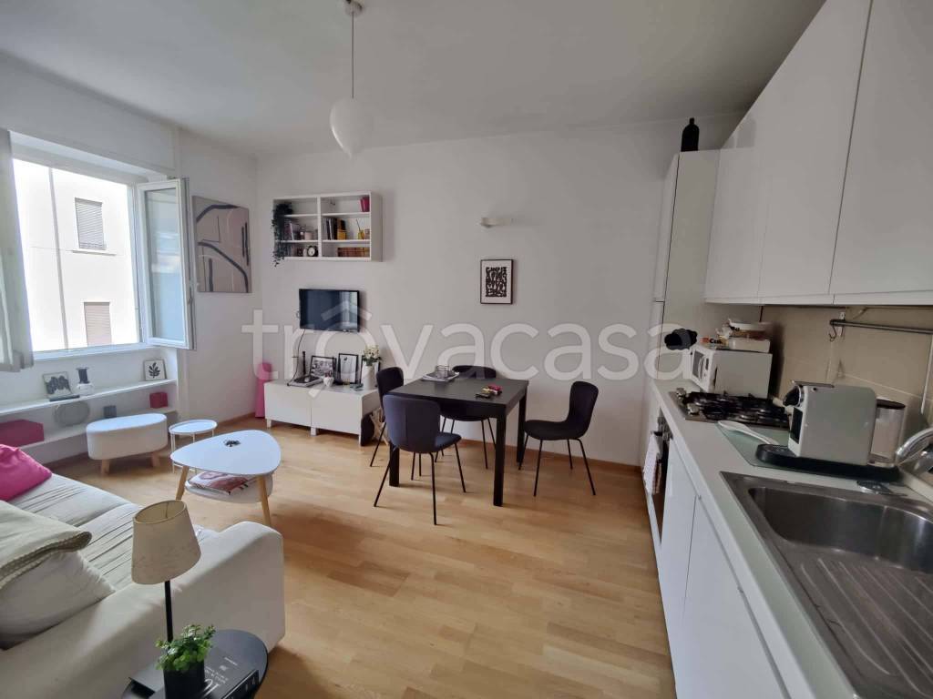 appartamento in affitto a Milano in zona Centro Direzionale