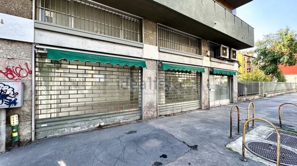 negozio in affitto a Milano
