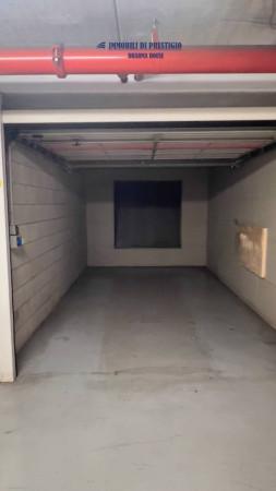 negozio in affitto a Milano