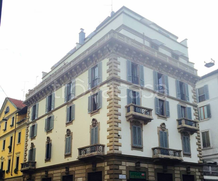 appartamento in affitto a Milano in zona Porta Nuova