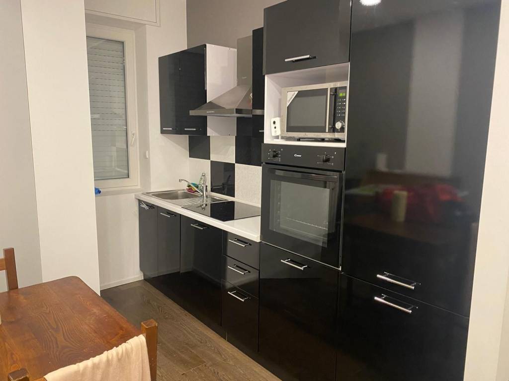 appartamento in affitto a Milano in zona Famagosta