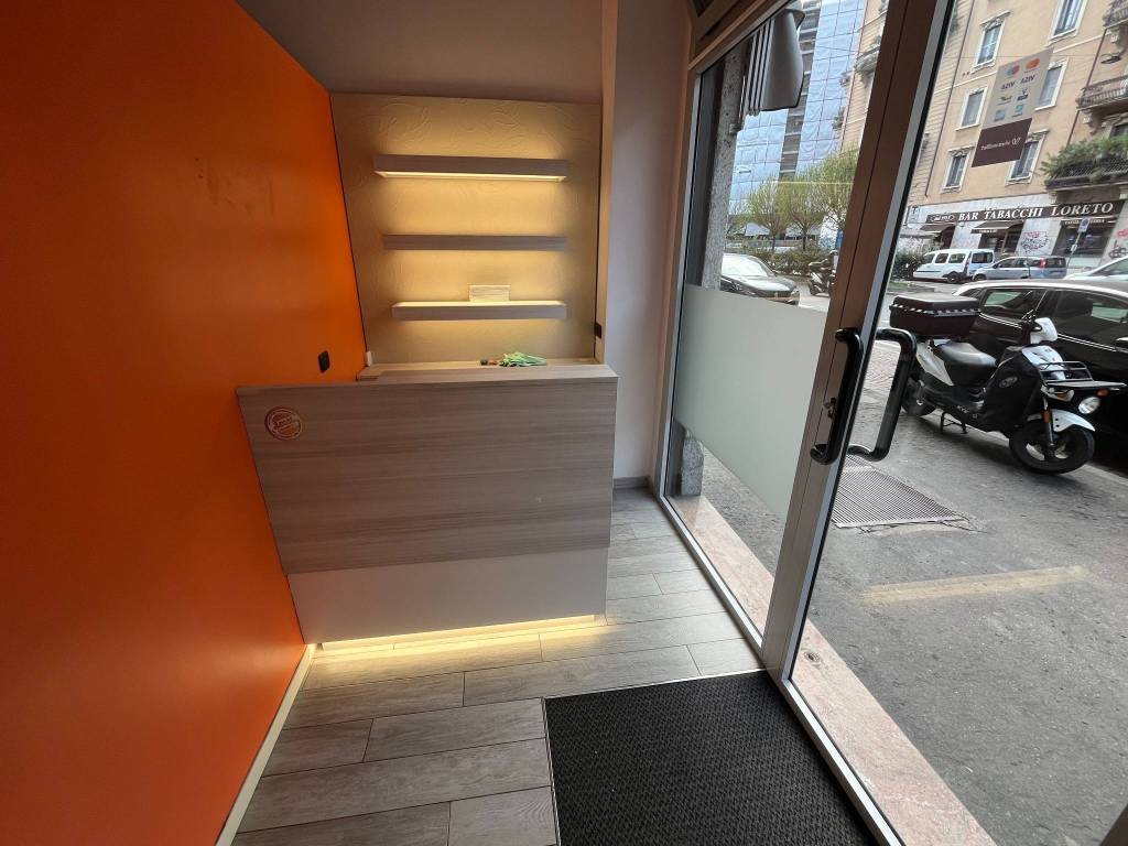 negozio in affitto a Milano