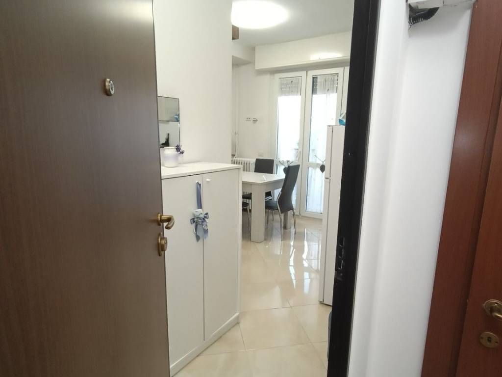 appartamento in affitto a Milano in zona Baggio