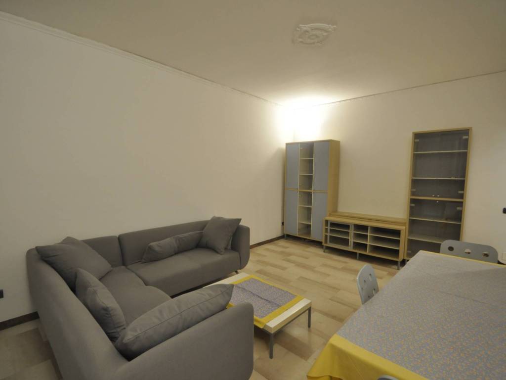 appartamento in affitto a Milano in zona Famagosta