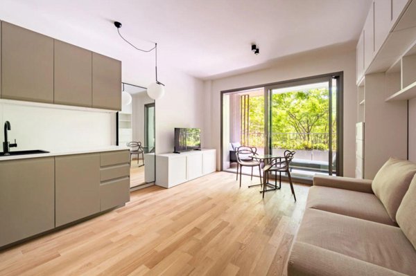 negozio in affitto a Milano in zona Piazzale Lodi