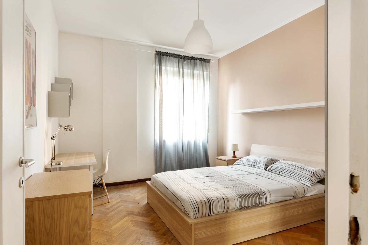 negozio in affitto a Milano in zona Lorenteggio