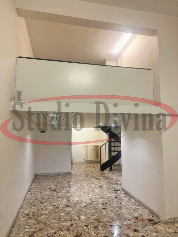 negozio in affitto a Milano in zona Cadorna