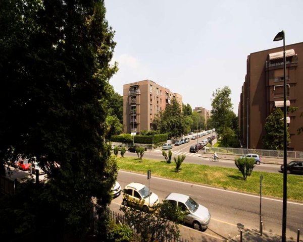 negozio in affitto a Milano in zona Maggiolina