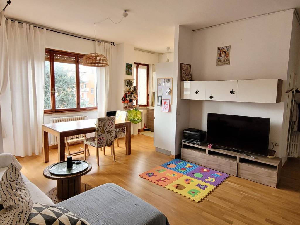 appartamento in affitto a Milano in zona Baggio