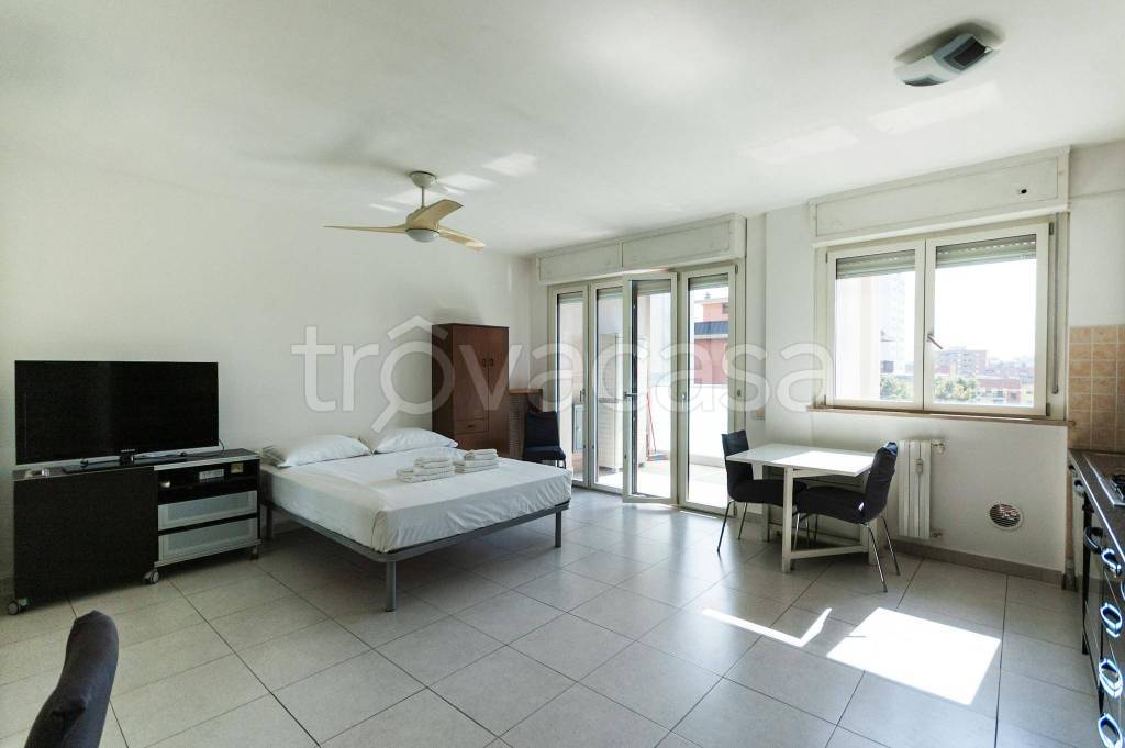 appartamento in affitto a Milano in zona Adriano