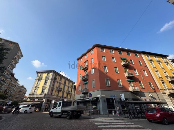negozio in affitto a Milano in zona Isola