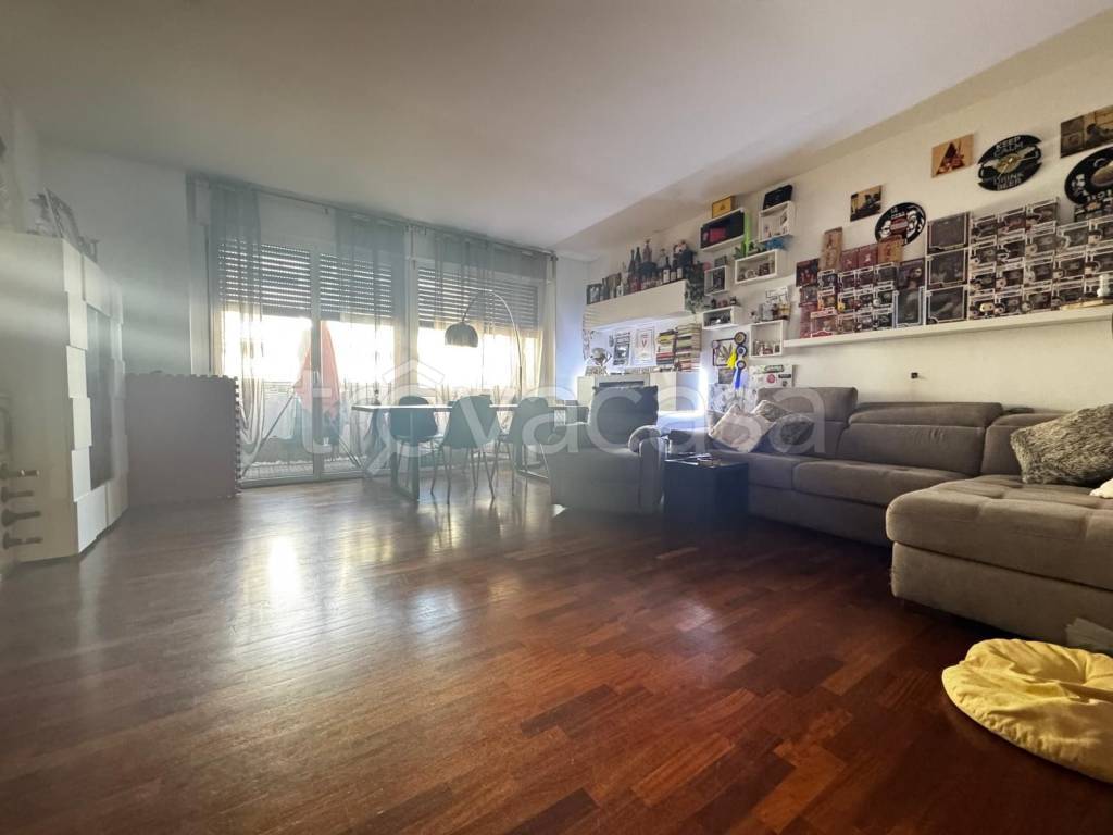 appartamento in affitto a Milano in zona Adriano