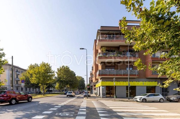 negozio in affitto a Milano in zona Maggiolina
