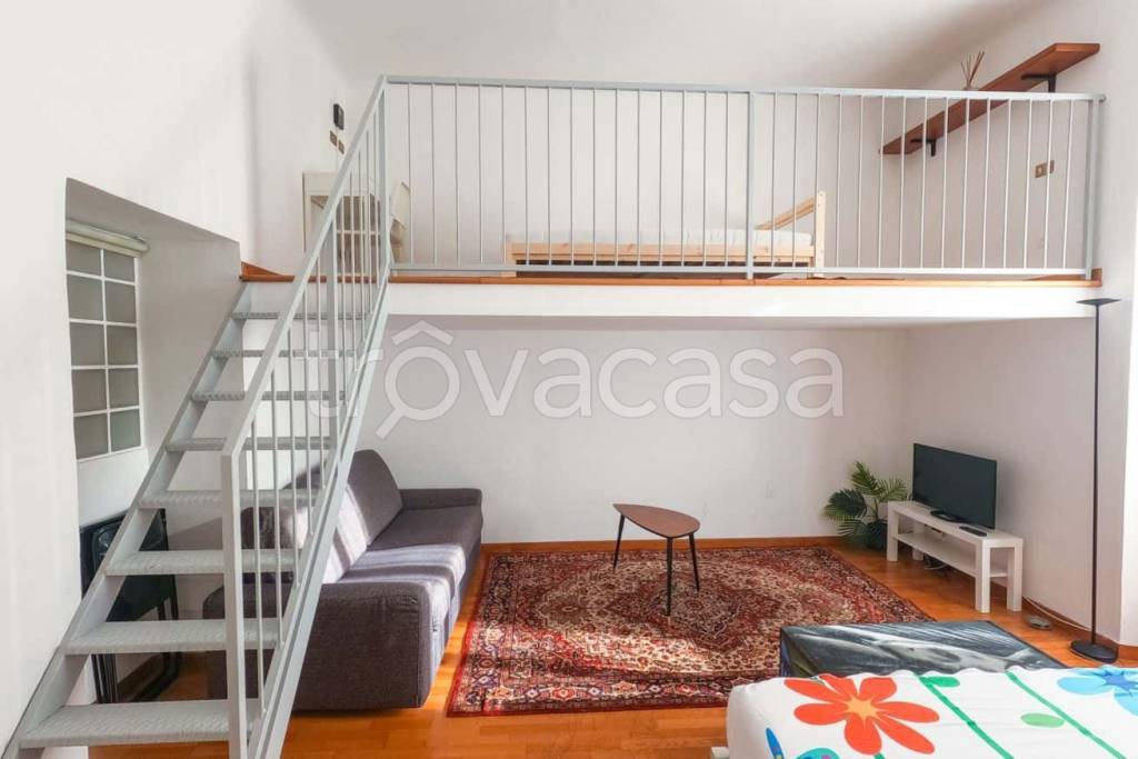 appartamento in affitto a Milano in zona Piazzale Lodi