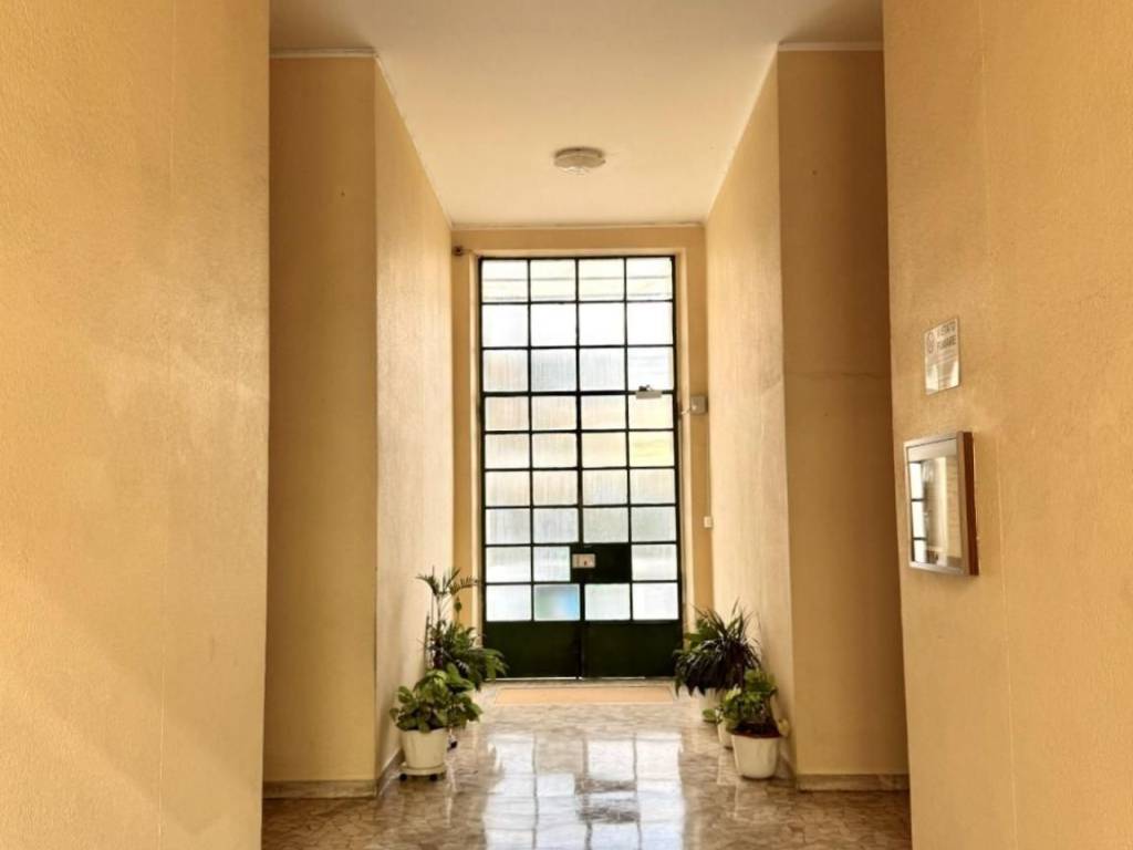 appartamento in affitto a Milano in zona Famagosta