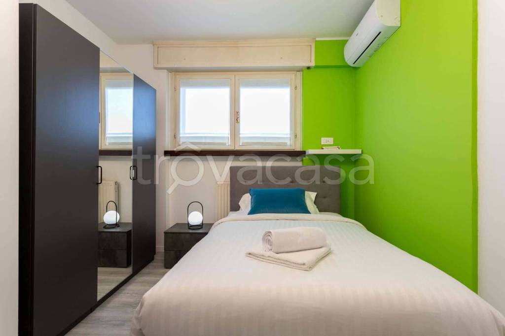 appartamento in affitto a Milano in zona Famagosta