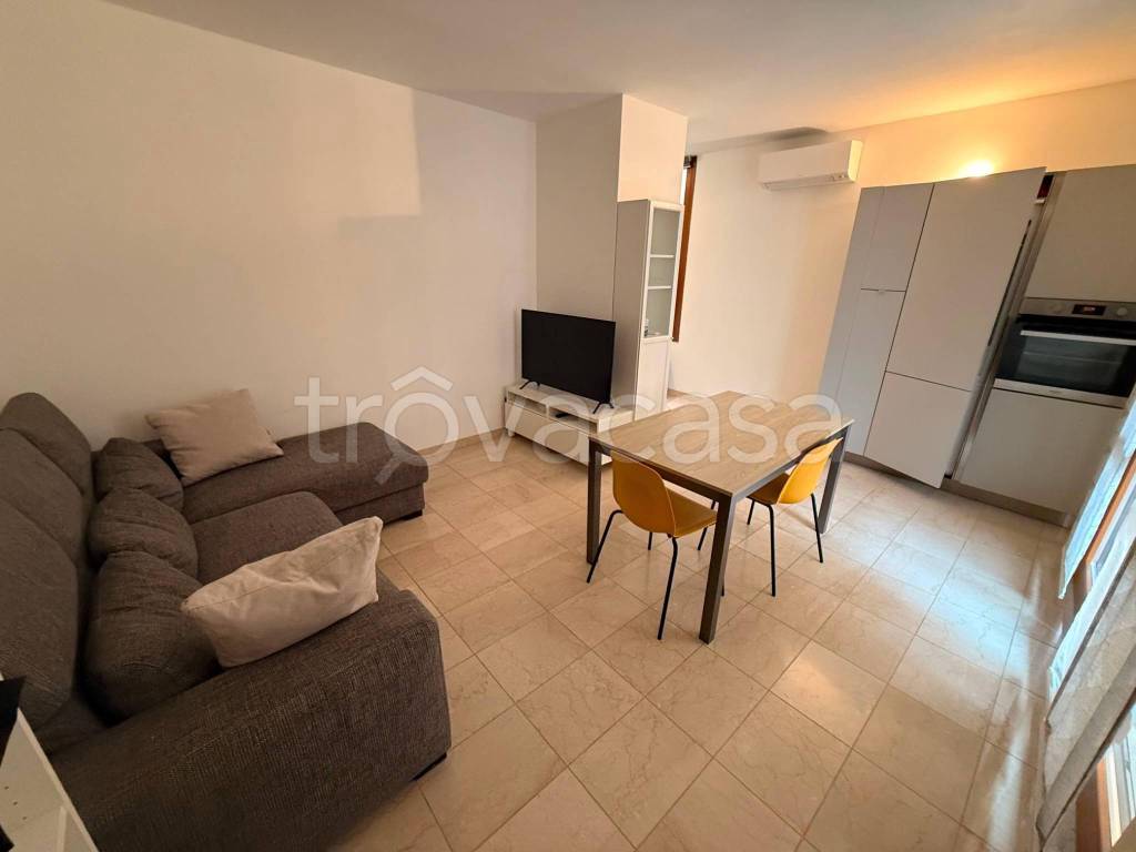 appartamento in affitto a Milano in zona Corvetto