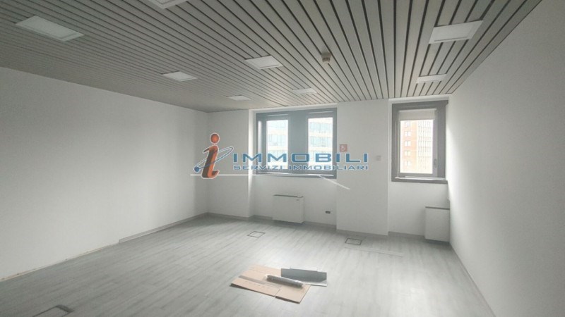 ufficio in affitto a Milano in zona Centro Direzionale