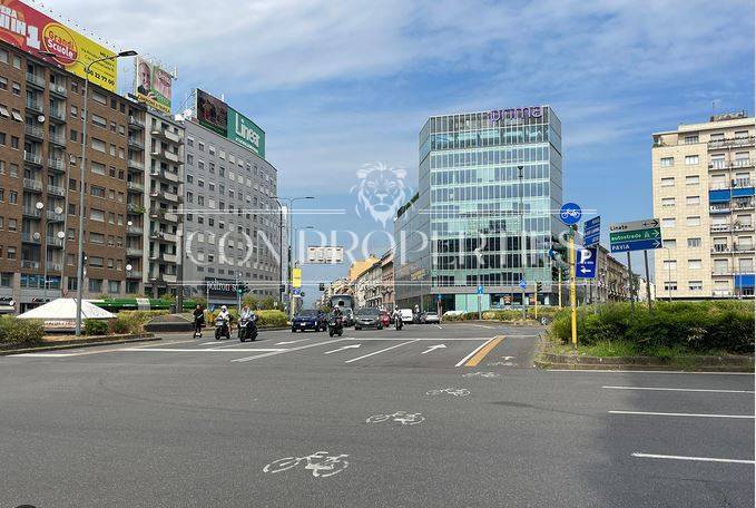 negozio in affitto a Milano in zona Loreto