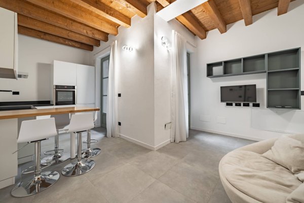 appartamento in affitto a Milano in zona Famagosta