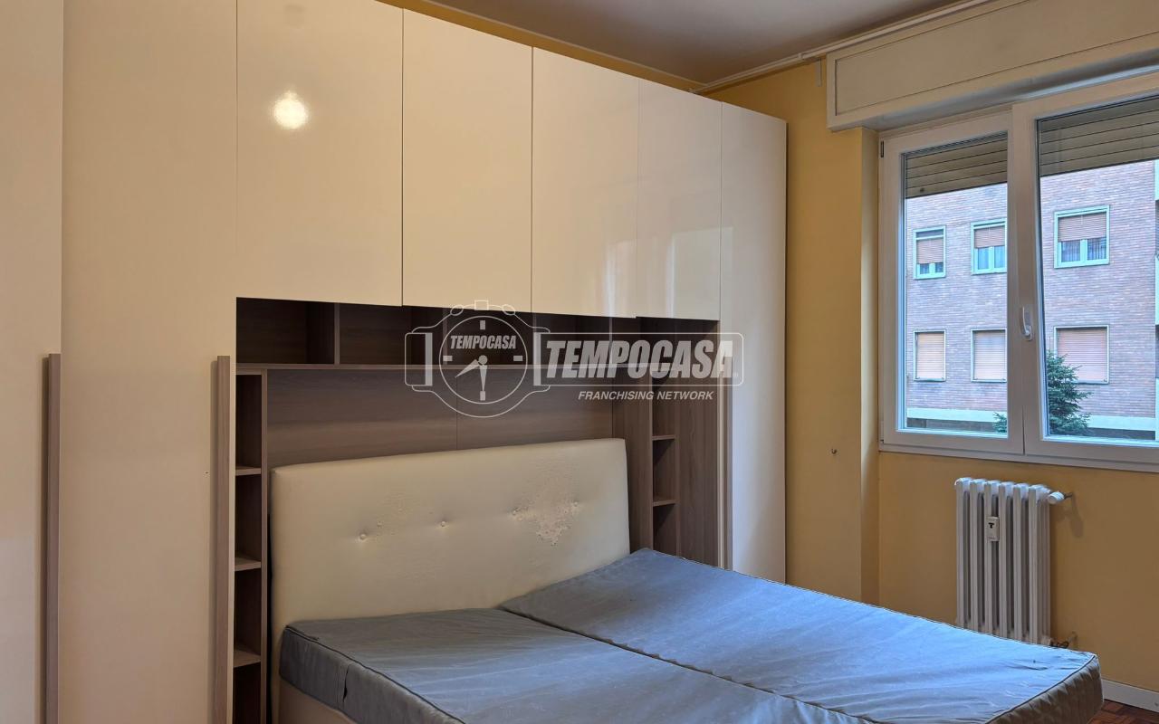 negozio in affitto a Milano in zona Affori