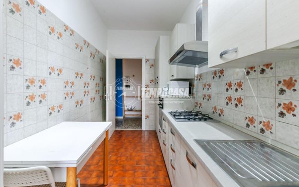 negozio in affitto a Milano in zona Affori