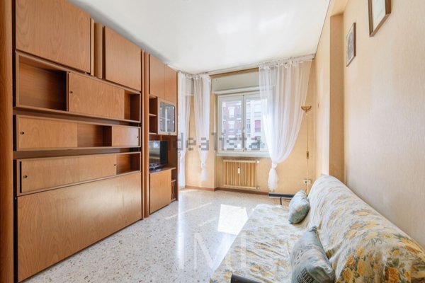 appartamento in affitto a Milano in zona Famagosta